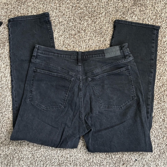 Madewell The 90’s Straight Jean in shade Belmere (Black) - Picture 6 of 9